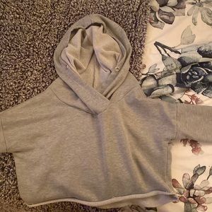 Rue21 grey crop top/ sweatshirt